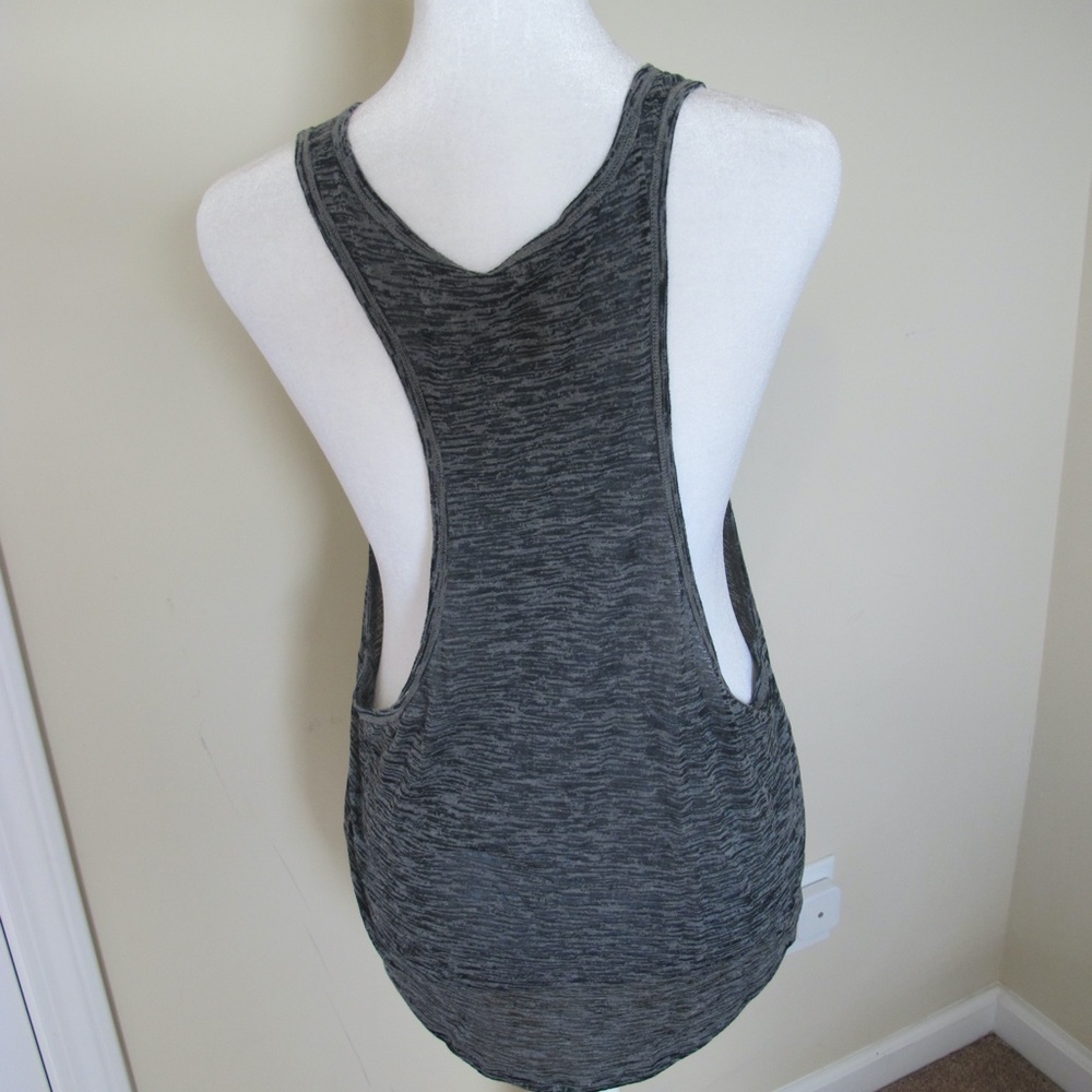 Victoria's Secret VSX Women's Sleeveless Sport athletic Top Tank Size XS EUC - Picture 3 of 6